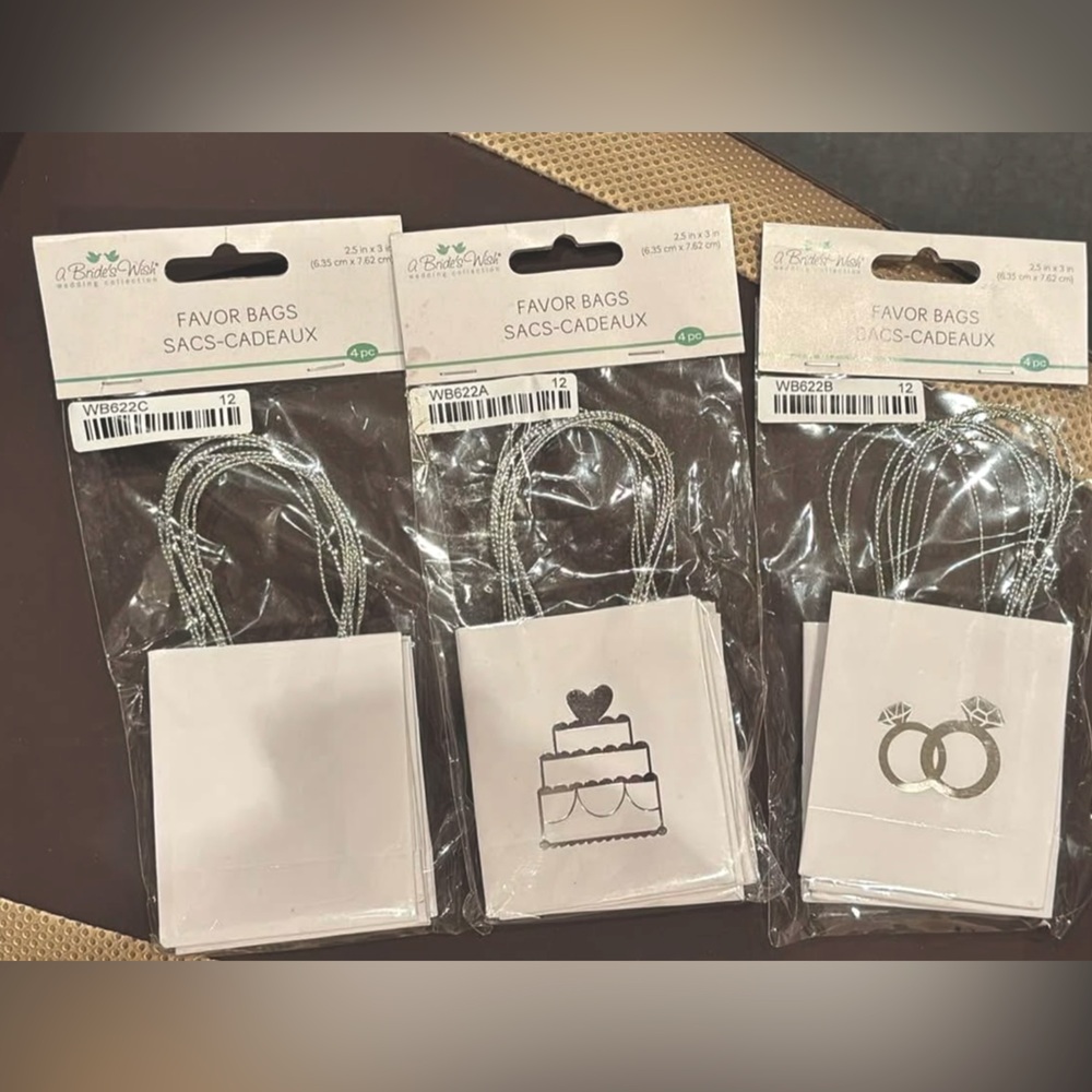 White Favor Bags with Silver Designs